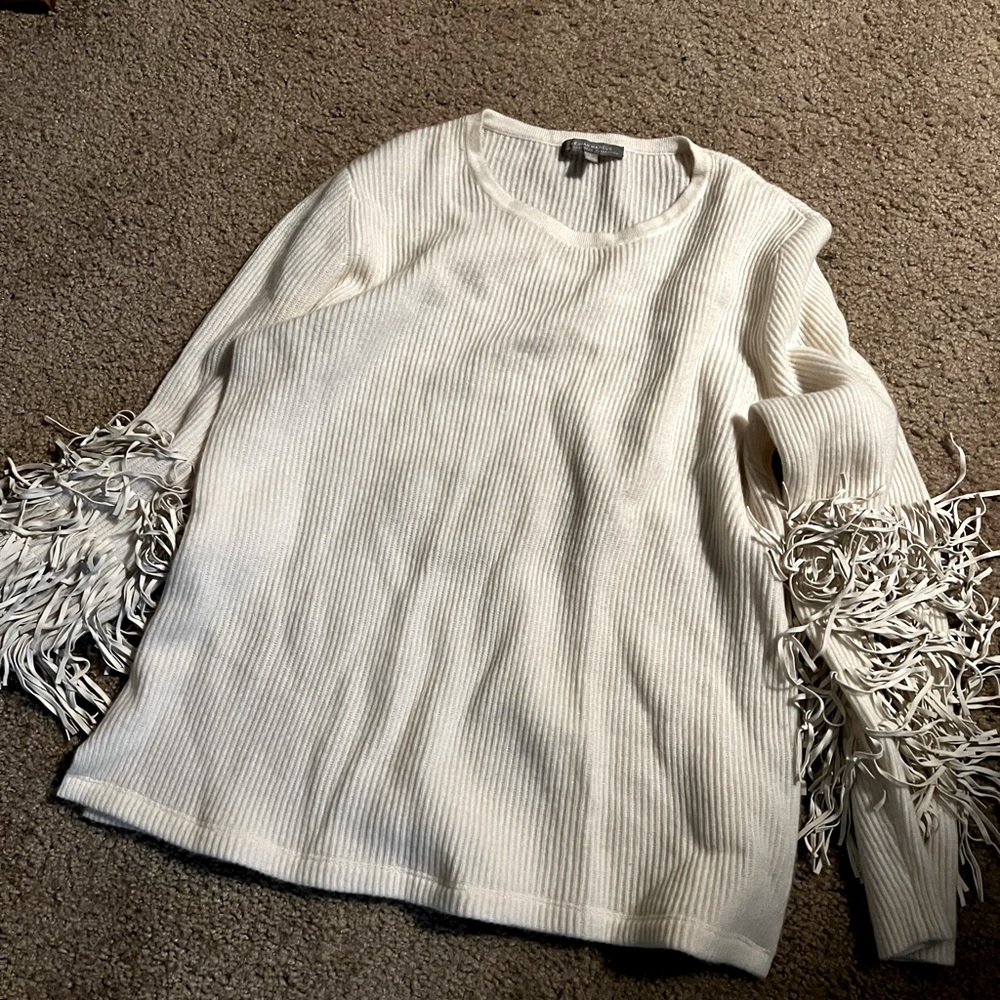 Neiman Marcus woman sweater in ivory